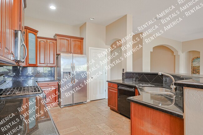 Building Photo - 14712 W Edgemont Ave