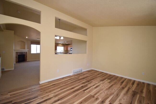 Foto del edificio - Charming Lakeview 3 Bed Home Near Schools & Churches!!