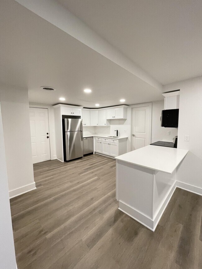 90 W Meyers Ave, Hazel Park, MI 48030 House Rental in Hazel Park, MI