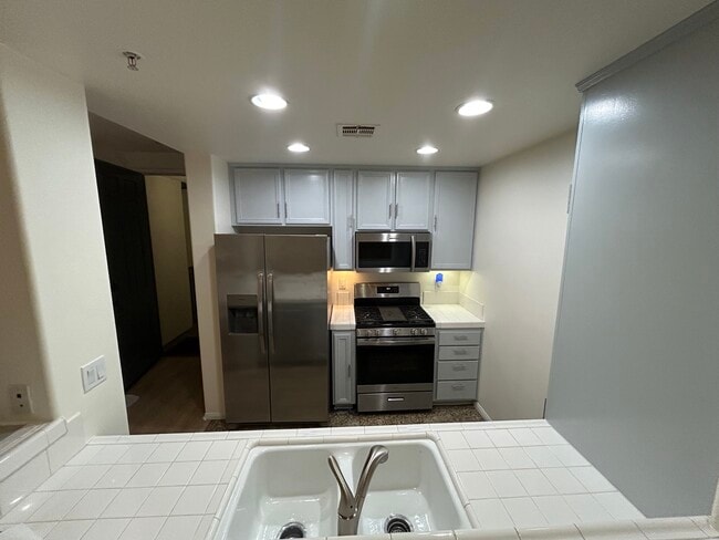 Building Photo - 12963 W Runway Rd