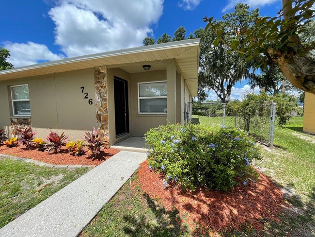 Building Photo - 2 br, 1 bath House - 726 Zella Ln