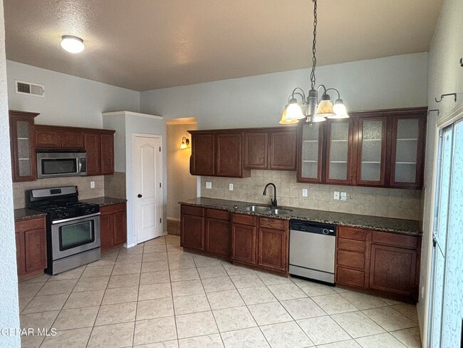 Building Photo - 12965 Beto Portugal Ln