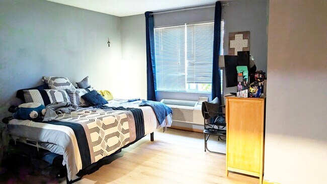 Foto del edificio - 1444 McClure Rd