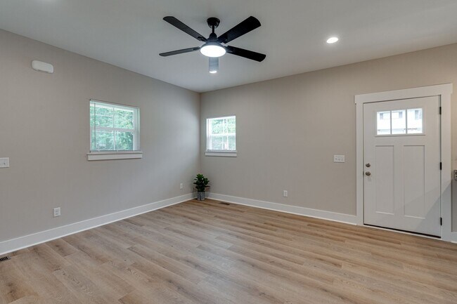 Foto del edificio - New Construction 3 bed, 2 bath house for rent