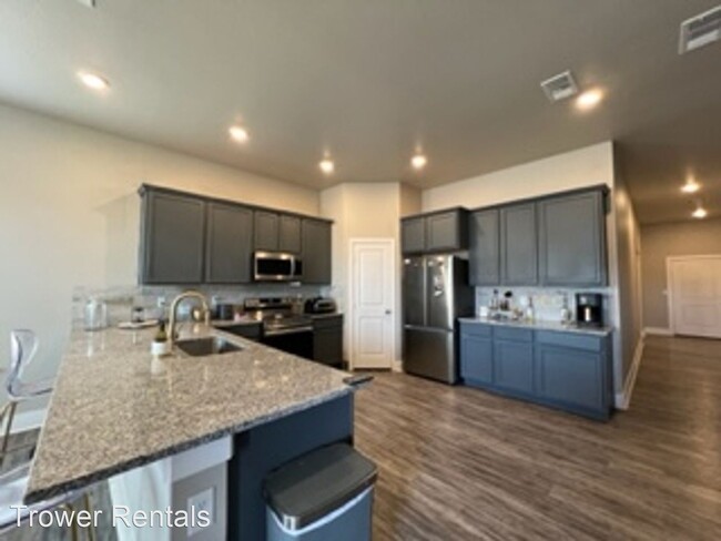 Building Photo - 4 br, 2 bath House - 1124 Big Easy