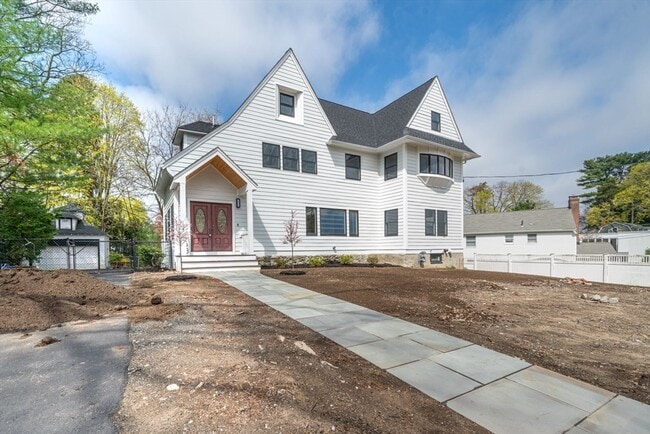 Building Photo - 653 Chestnut St