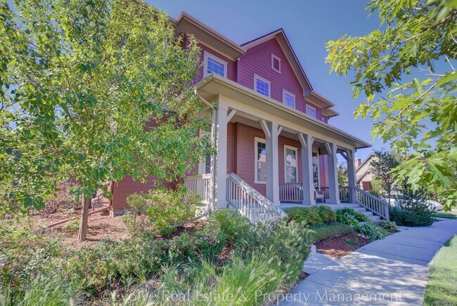 Building Photo - Evolve Real Estate: Modern Comfort Meets D...