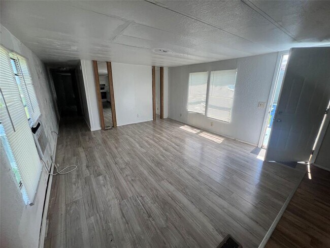 Building Photo - 3951 County Rd 227