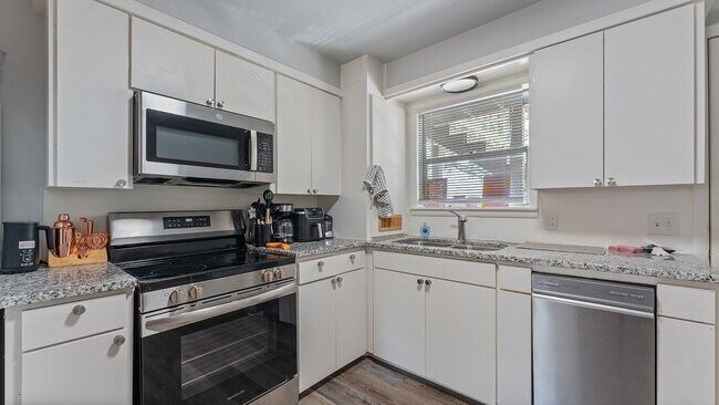 Foto del edificio - 830 W Caraway St