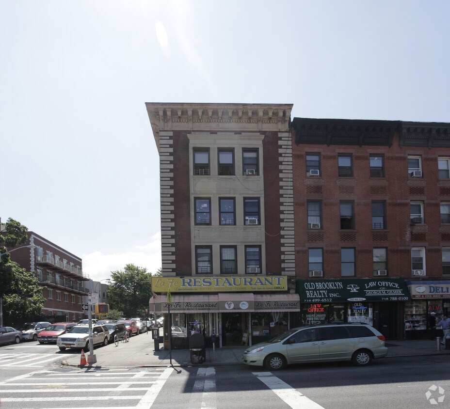 Building Photo - 941 4th Ave