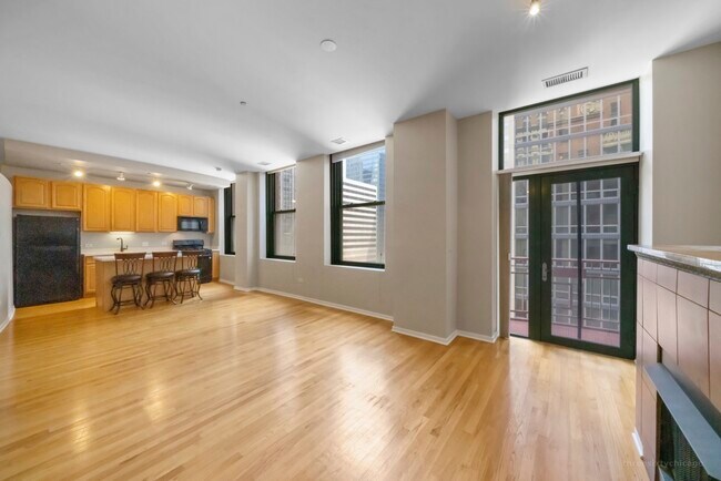 Foto del edificio - 208 W Washington St