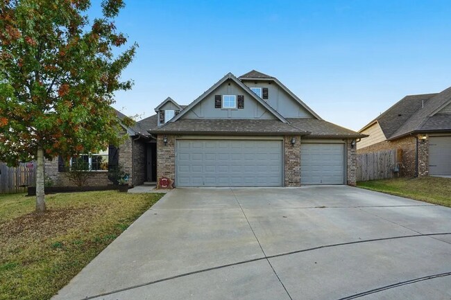 Foto del edificio - 4 Bed | 3 Bath in Broken Arrow!