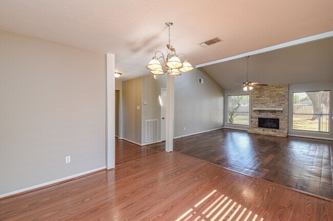 Foto del edificio - 13114 Apple Glen Ln