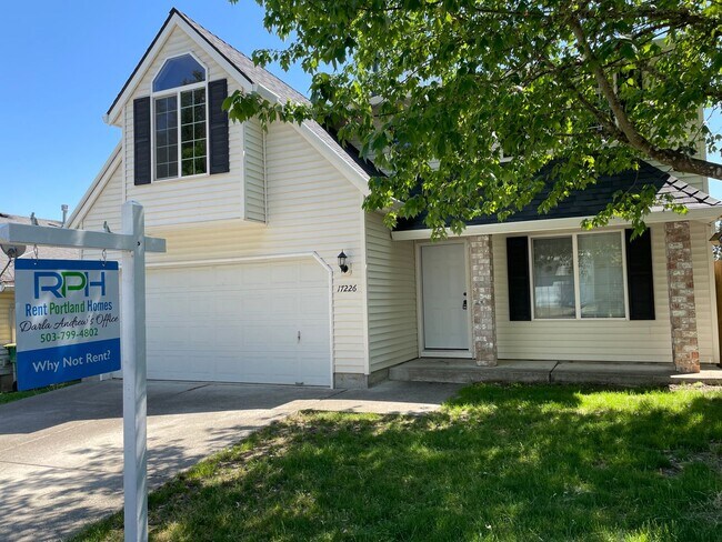 Foto del edificio - Spacious 4-Bedroom, 2.5-Bath Home with Dec...