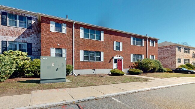 Foto del edificio - 137 Lake Shore Rd