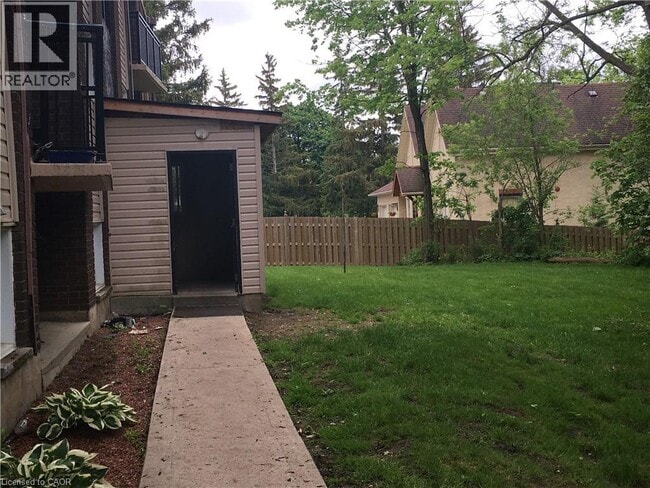 Building Photo - 154 Elgin St N