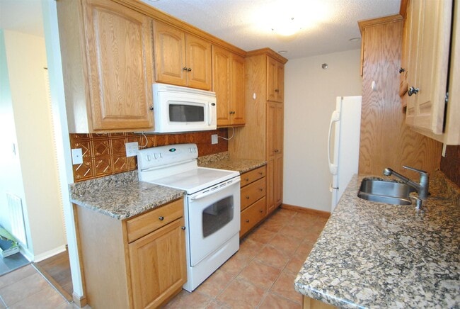 Building Photo - 133 Abbott Farm Ln