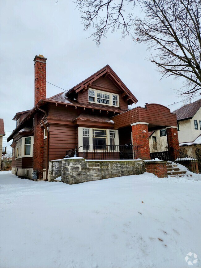 Downer Woods Apartments for Rent Milwaukee, WI 27 Rentals