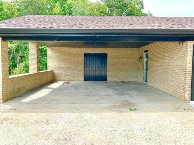 Building Photo - 33 Walker Cir