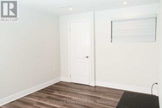 Building Photo - 812 Magnolia Tsse.