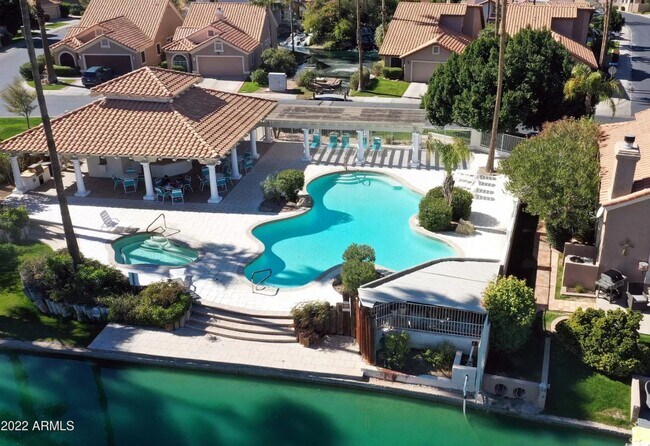 Building Photo - 501 S Marina Dr