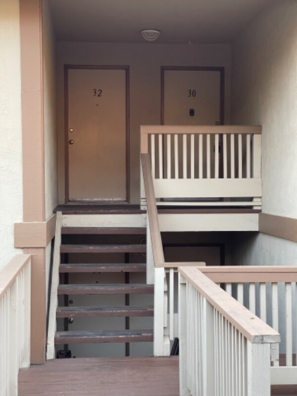 Building Photo - 118 Warwick Dr