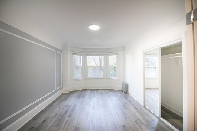 Building Photo - 535 Leavenworth St