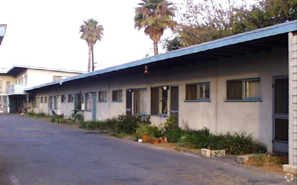 Foto del edificio - 130 E 20th St