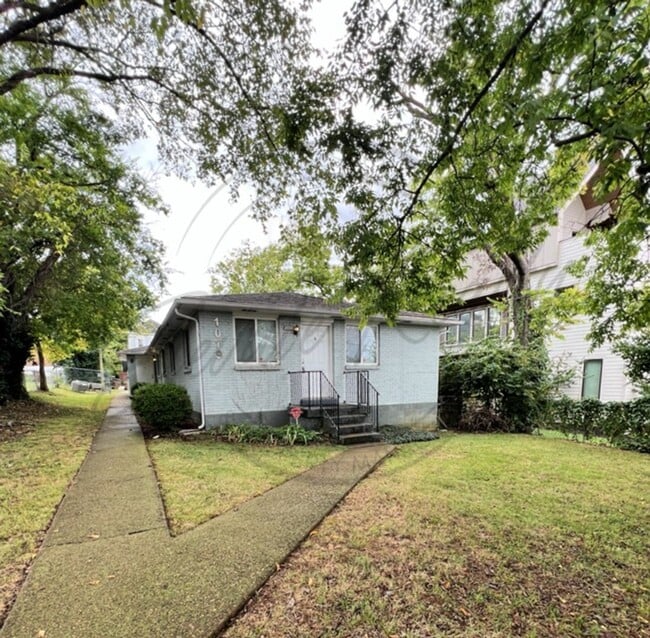 Building Photo - Furnished, Ranch Style Two Bedroom in the ...