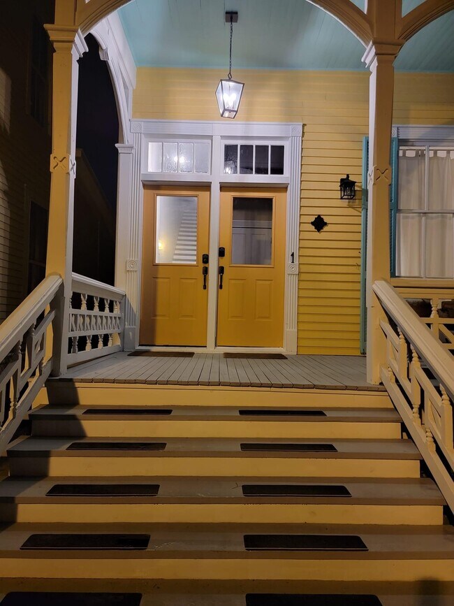 Foto del edificio - 1616 Post Office St