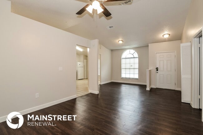 Building Photo - 2689 Windsor Heights St