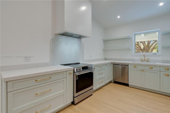 Foto del edificio - 12535 Moss Ranch Rd