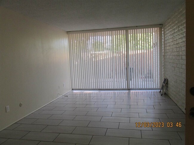Building Photo - 2150 S Avenue A