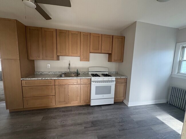 Foto del edificio - 401 Lafayette Ave