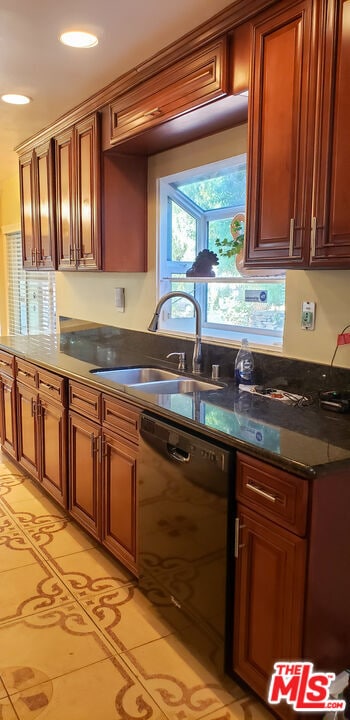 Foto del edificio - 7544 Flight Ave