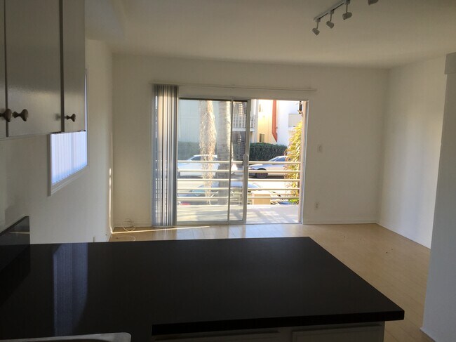 Foto del edificio - 39 20th Ave