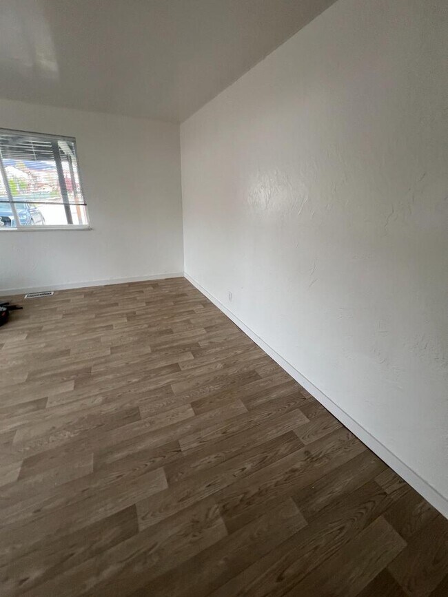 Foto del edificio - 622 S 1000 W