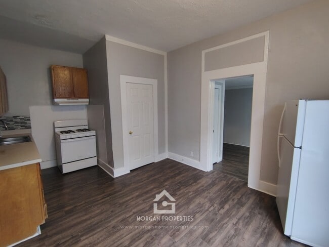 Foto del edificio - 2420 Fletcher St