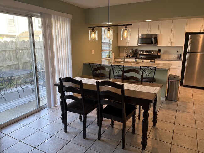 Foto del edificio - 4594 Genoa Cir