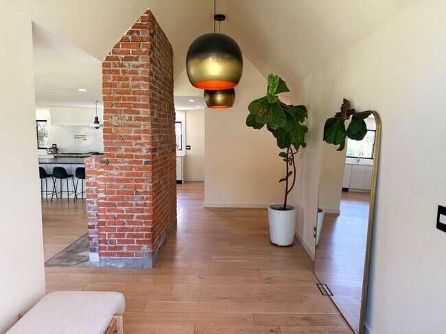 Foto del edificio - 5605 W Plymouth St