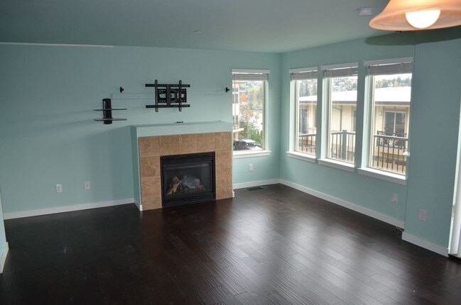Foto del edificio - 3 br, 3.5 bath House - 2556 Waterside Lane