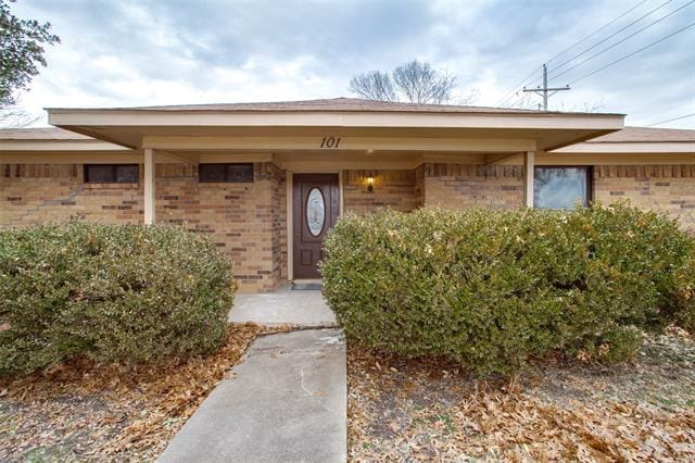 Building Photo - 101 Teakwood Dr