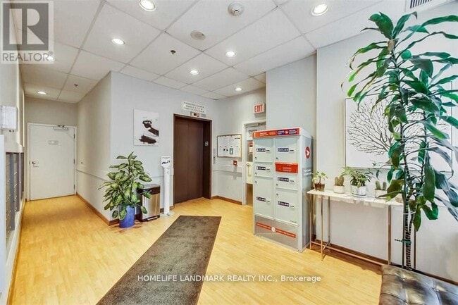 Photo du bâtiment - 15 Maplewood Ave