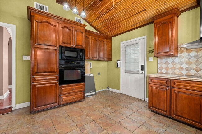 Foto del edificio - 407 E Shamrock Ave