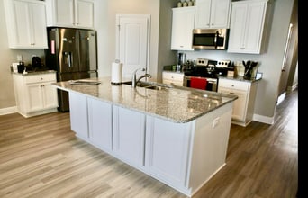 Building Photo - 115 Moonraker Cir