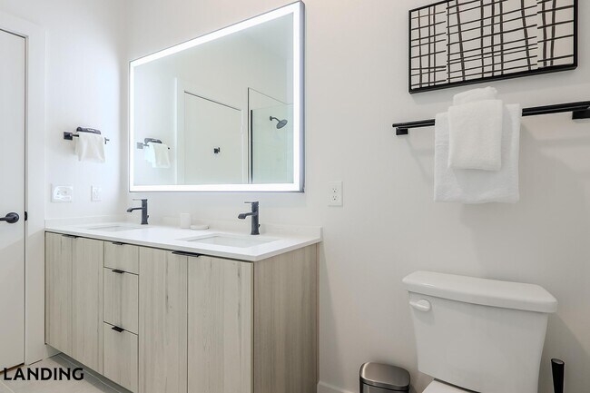 Foto del edificio - 2623 Keene St