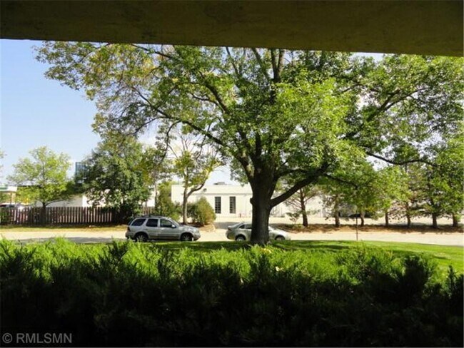 Foto del edificio - 7000 Sandell Ave