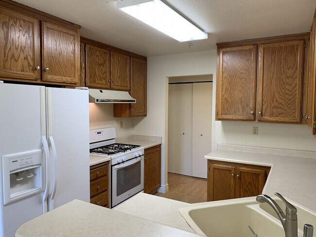Building Photo - Opulent 3 Bedroom home in Rohnert Park