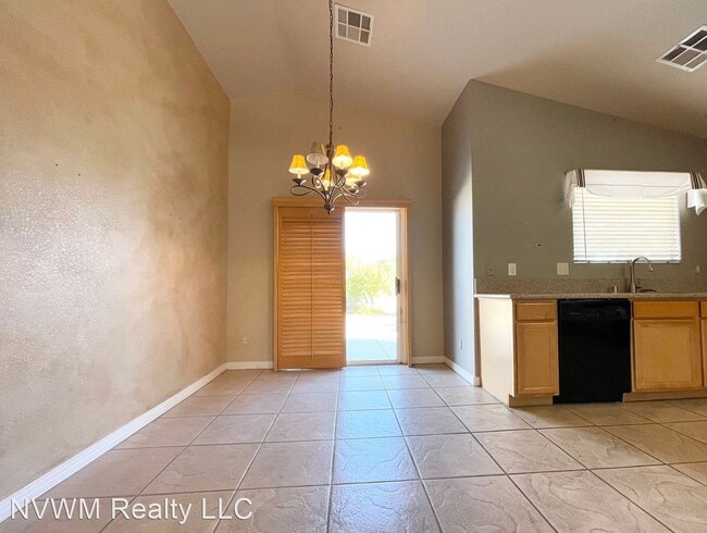 Building Photo - 3 br, 2 bath House - 3290 Dragoon Springs St