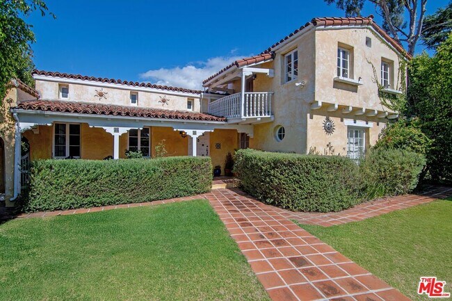 Foto del edificio - 731 San Vicente Blvd